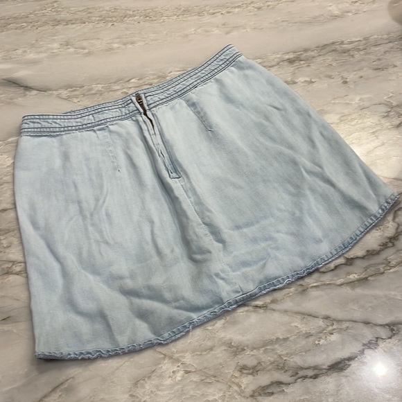 BDG mini skirt womens size 6 - Picture 3 of 3